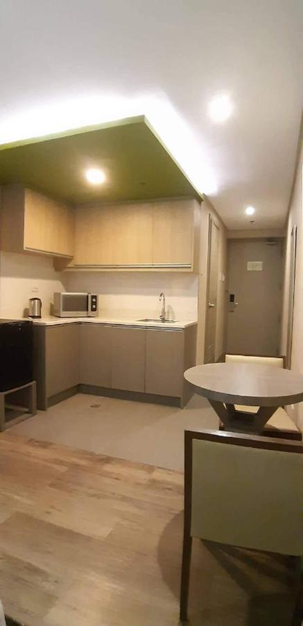 Studio Unit Condo At Antel Serenity Suites Makati Manila Exterior foto