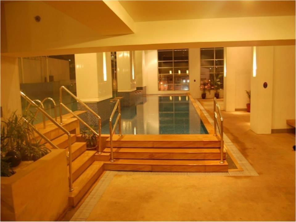 Studio Unit Condo At Antel Serenity Suites Makati Manila Exterior foto
